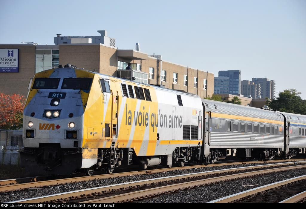 Eastbound Corridor train approaches the station